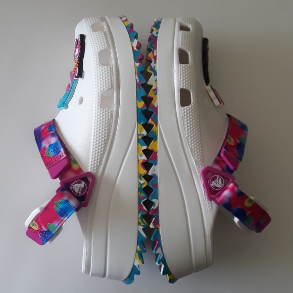 (New) Crocs Hiker Clogs (W10/M8) & Lisa Frank Jibbitz Set - Picture 8 of 11
